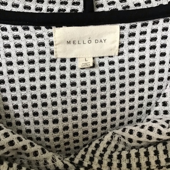 MELLODAY: Black and white hooded pull over top size L - Picture 5 of 7